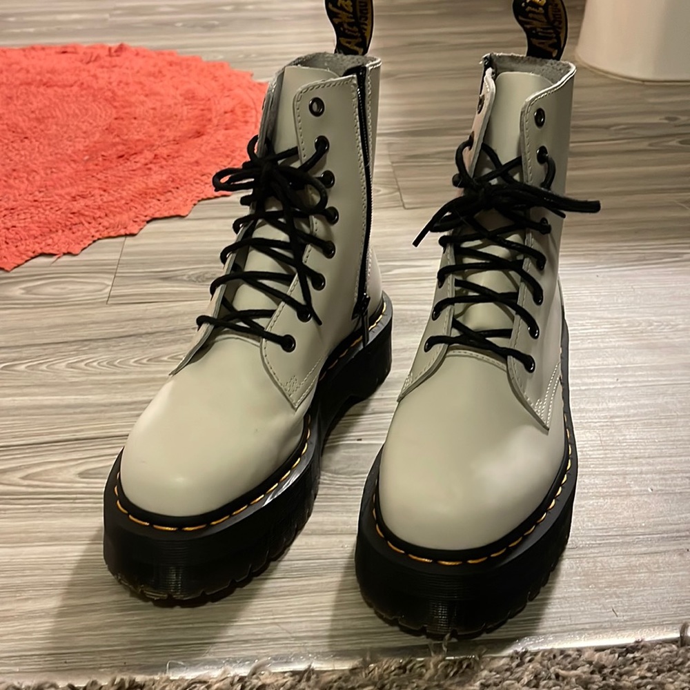 Worn 1 time